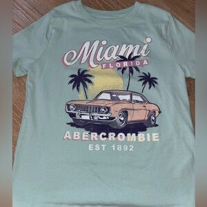 Abercrombie girls graphic tshirt size 9/10